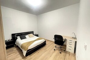 1 bedroom, desk, iron/ironing board, travel crib - 6 - Cosy, well-located accommodation in Clairmarais (Reims)