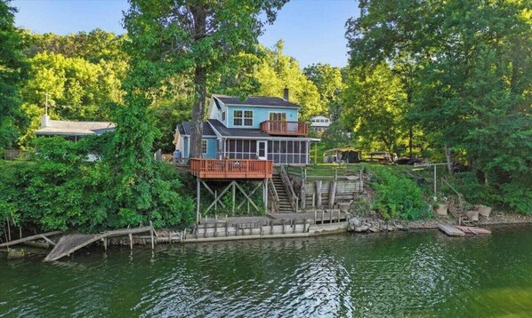 Unclassified image, 1 of 49, button