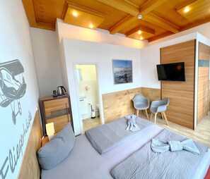 1 bedroom, free WiFi, bed sheets