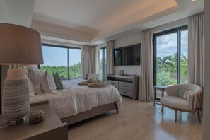 5 bedrooms, iron/ironing board, free WiFi, bed sheets