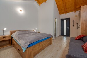 Iron/ironing board, free WiFi, bed sheets - Apartment Varos 2+1 with shared pool (Ugljan)
