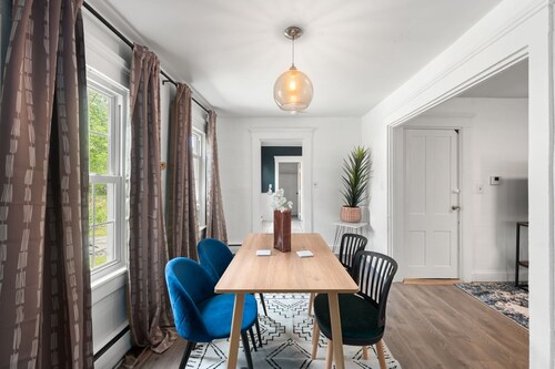 Charming 2-bedroom apartment near Providence