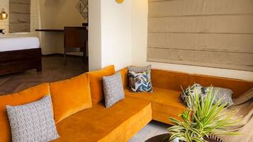 Grand Villa, Resort View | Desk, free WiFi, bed sheets