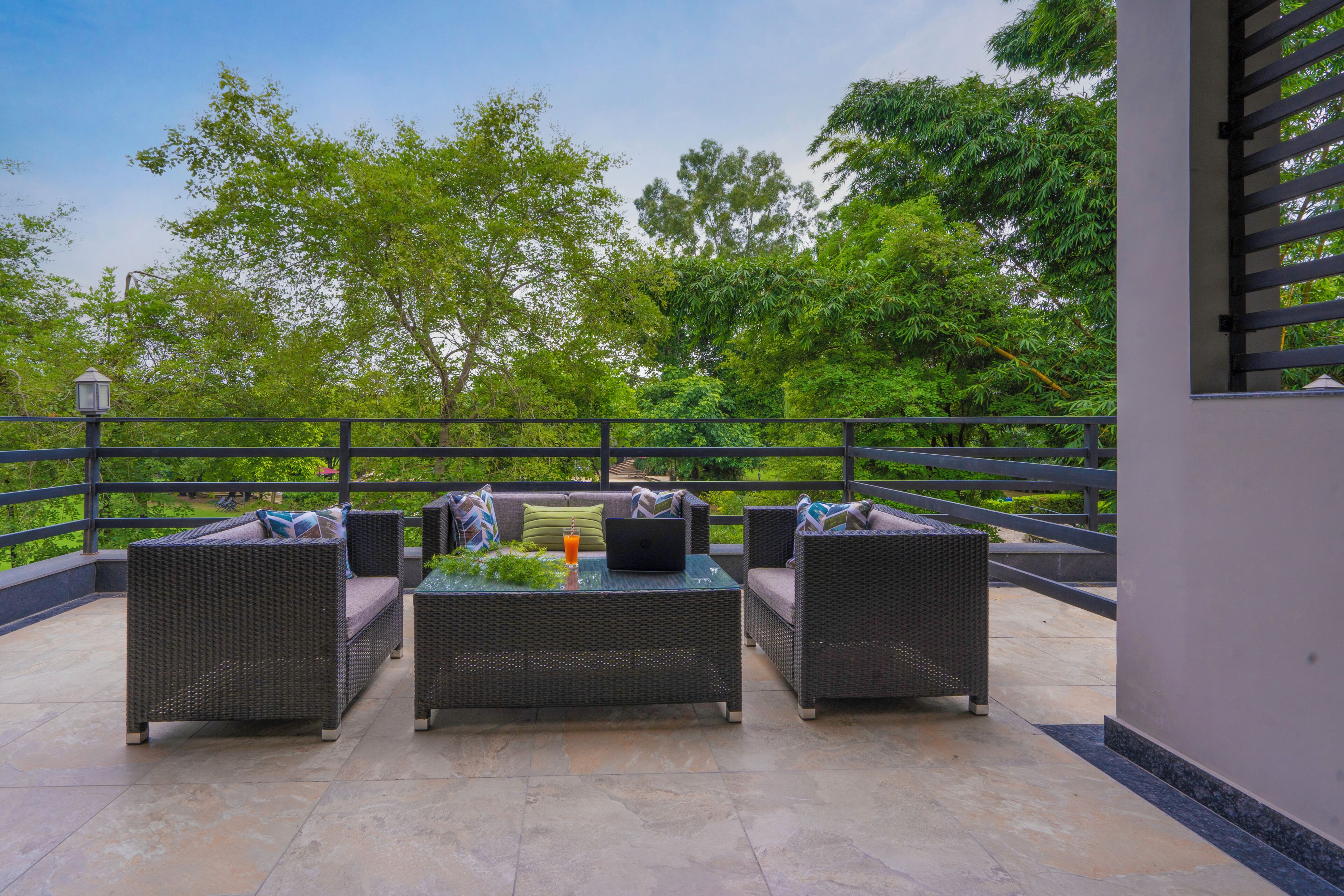 Classic Room | Balcony