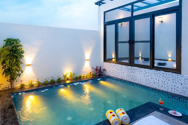 Vila grand, vista para o resort | Piscina particular