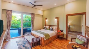 Presidential Suite, Garden View | Desk, free WiFi, bed sheets - The Golden Tusk By Ivory Destinations (Ramnagar)