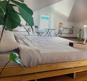 Desk, laptop workspace, blackout drapes, free WiFi - Nha Da Lat (Da Lat)