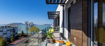 Sunset Resort 409 With Pool, Fonyód, Hungary