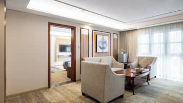 Presidential Room | Desk, laptop workspace, free WiFi, bed sheets