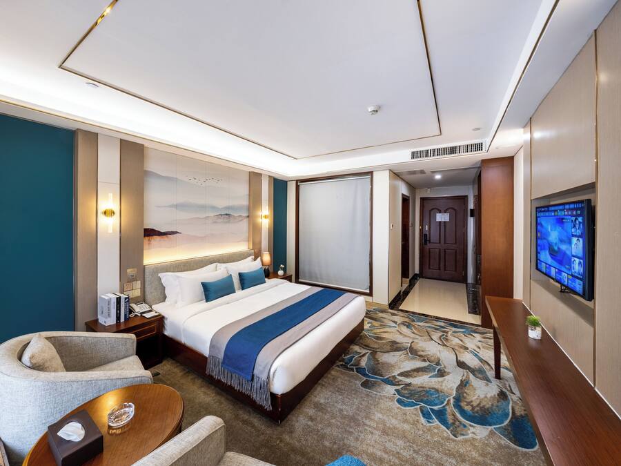 Escritorio, espacio para trabajar con laptop y wifi gratis