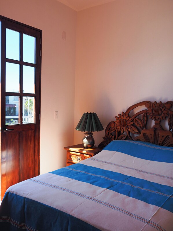 Comfort Room, Balcony, City View