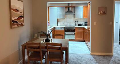 Quaint Bracknell Apartment with Two Bedrooms