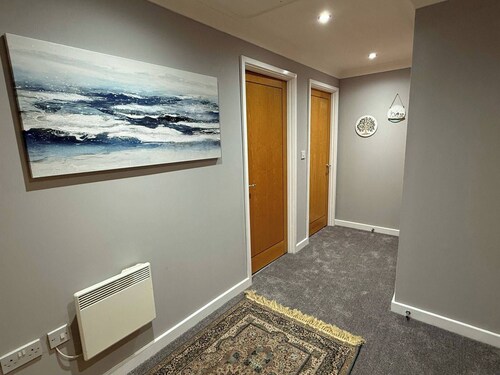 2 Bed - Sleeps 6 - Free Parking - Town Centre