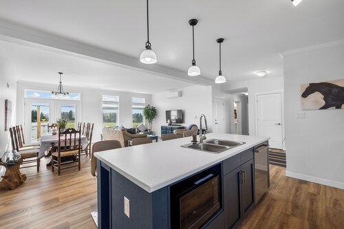 Large PEI Home with Bunk Room, Two Kitchens & Relaxing Outdoor Deck