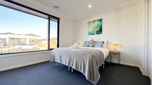 5 chambres, fer et planche à repasser, Wi-Fi gratuit, draps fournis