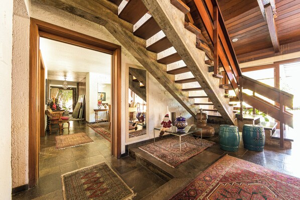 Interior - Beautiful Mansion in Asuncion (Vila Assunção Porto Alegre)