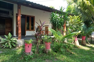 Standard Room, Balcony, Garden View | Free WiFi