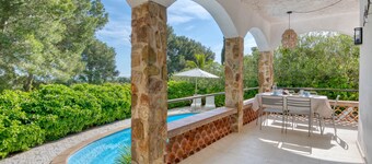 ESCALE: Beautiful holiday rental house with private pool in Masos de Pals