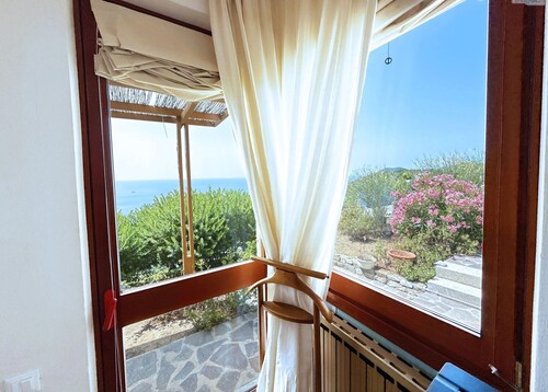 Villetta Fonza, with a wonderful sea view!