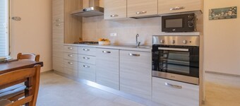 Casa al Castello is the perfect combination to enjoy your vacation on Elba Island.