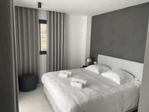 3 soverom, strykejern/-brett, wi-fi og sengetøy