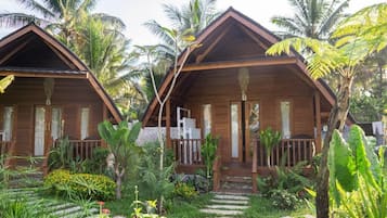 Classic-Doppel- oder -Zweibettzimmer, Gartenblick | Schreibtisch, laptopgeeigneter Arbeitsplatz, kostenloses WLAN