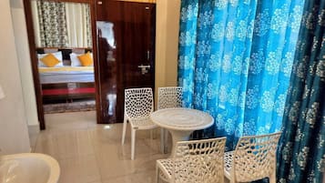 2 bedrooms, free WiFi