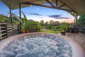 Terrace/patio - King bed & hot tub in cloud forest mountains (Nueva California)