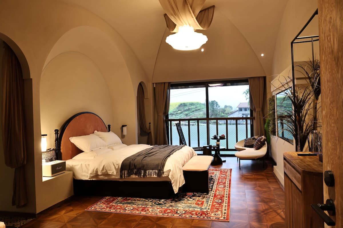 Deluxe Double Room, Garden View