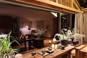 Habitación doble Premier, vista al jardín | Ropa de cama de alta calidad, edredón y artículos del minibar gratis