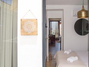 1 bedroom, iron/ironing board, internet, bed sheets