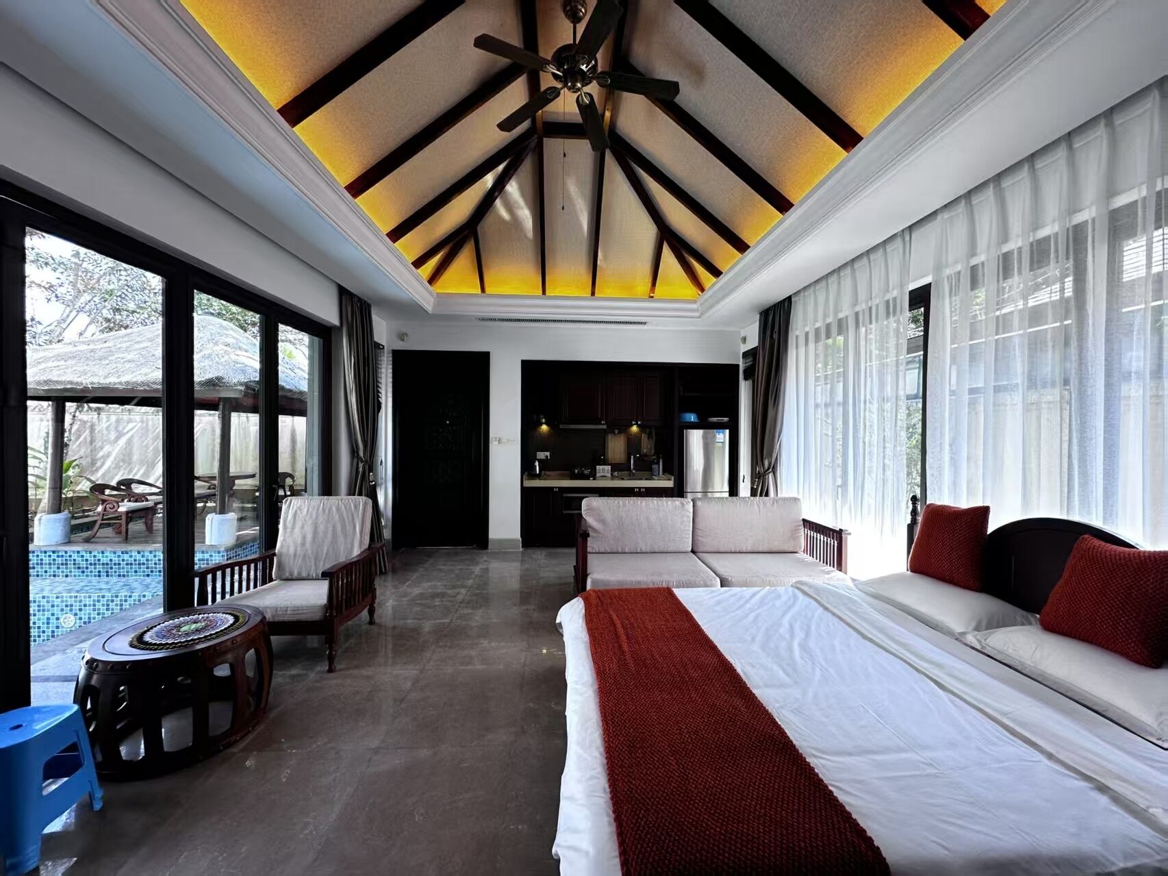 精品别墅, 花园景观 | 特色装修、特色家居、办公桌、遮光窗帘