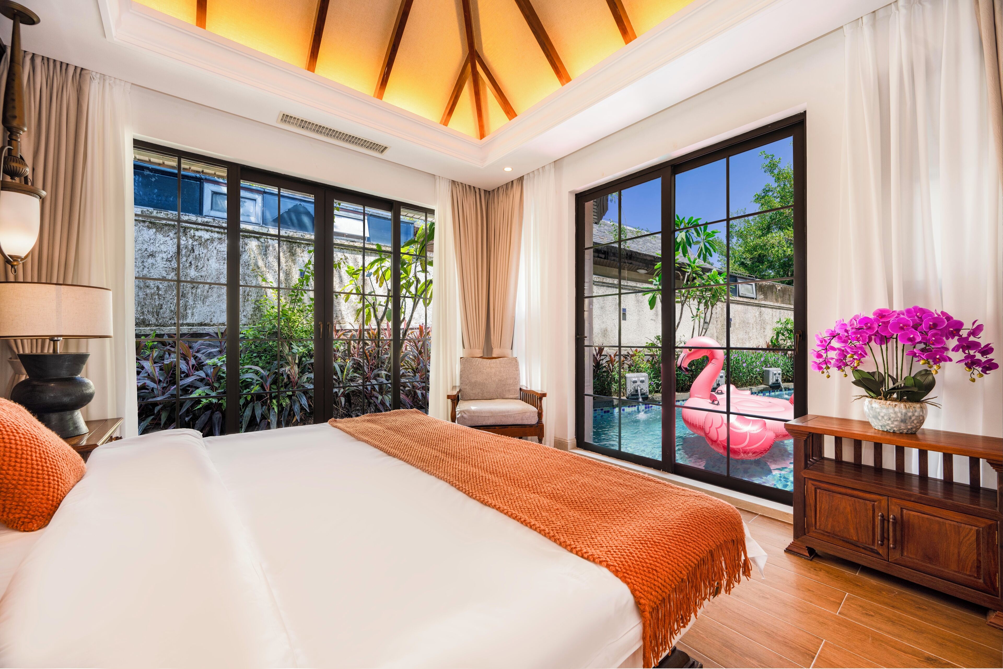 Superior Villa, Garden View | Individually decorated, individually furnished, desk, blackout drapes