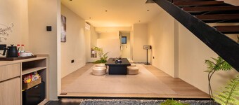 ไนซ์ ฮอลิเดย์ รีสอร์ต กวนหู บีช