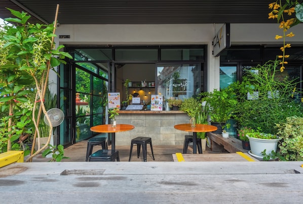 Exterior - Fav Inn Town (Chiang Mai)