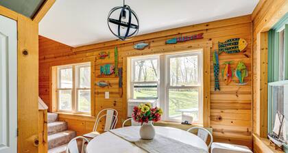 1 Mi to Lake Geneva: Cottage w/ On-Site Hiking