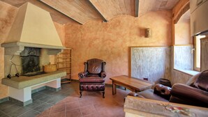 Unclassified image, 4 of 26, button - Torre 3- Vacation Rental in Chianti (Poggibonsi)