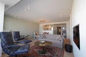 Apartment | Living room - Apartment in Het Zoute With Sea Views (Knokke-Heist)