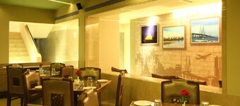 The Maharaja Business Hotel