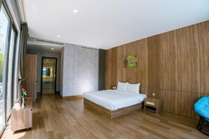 9 chambres, fer et planche à repasser, Wi-Fi, draps fournis