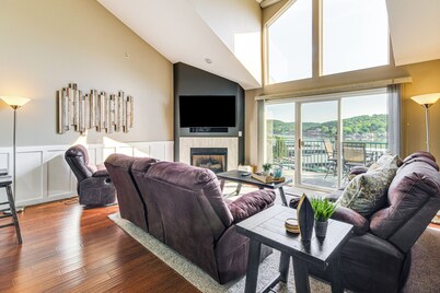 On-Site Lake of the Ozarks Access: Camdenton Condo