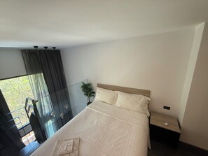 1 chambre, fer et planche à repasser, Wi-Fi, literie fournie