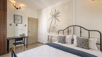 Apartment (2 Bedrooms) | 2 bedrooms, desk, laptop workspace, iron/ironing board