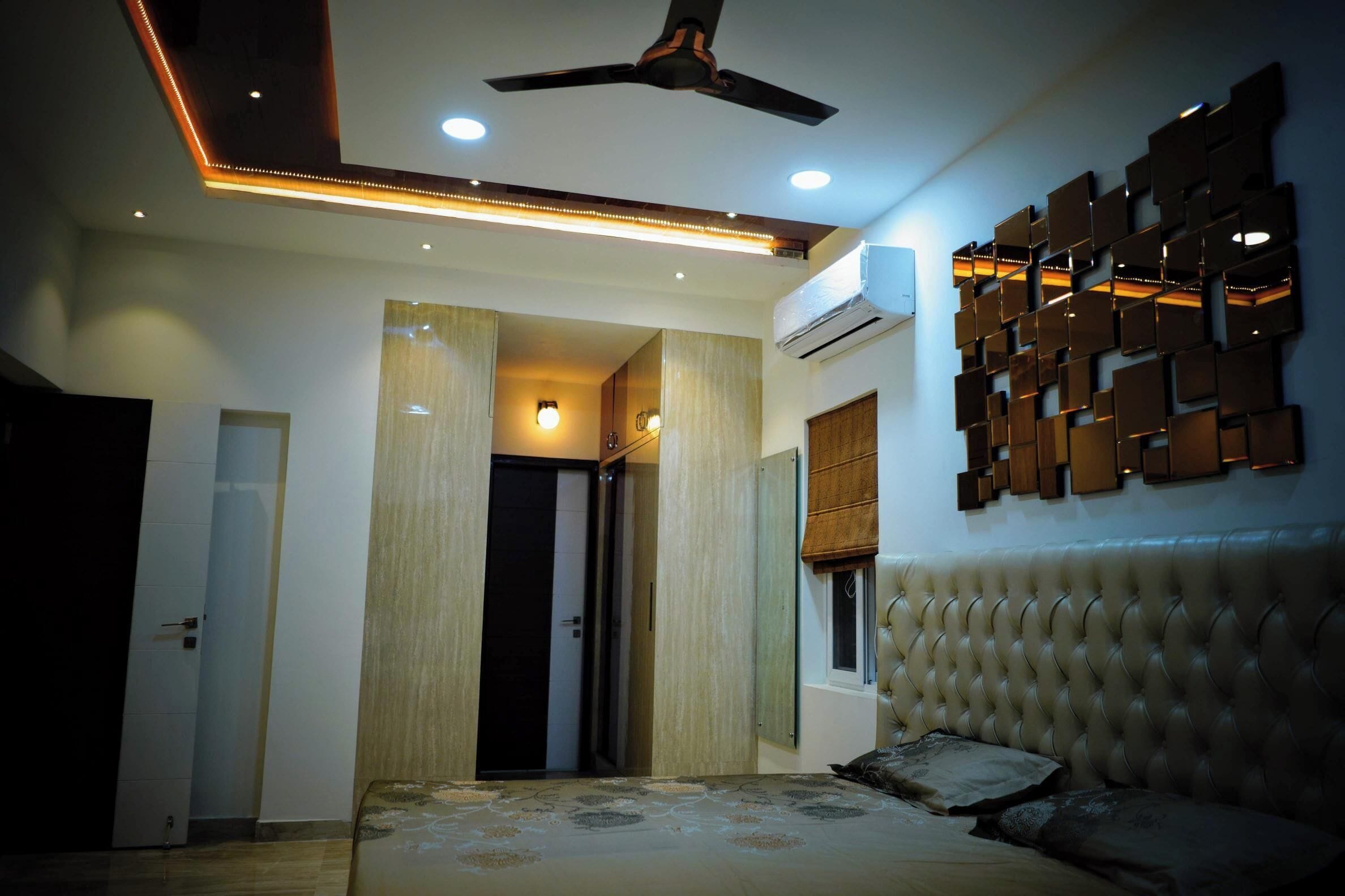 Apartment (5 Bedrooms) | 5 bedrooms, bed sheets