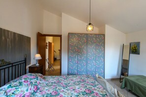 1 室のベッドルーム、アイロン / アイロン台、WiFi、ベッドシーツ