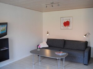 Classic House, 2 Bedrooms | Interior