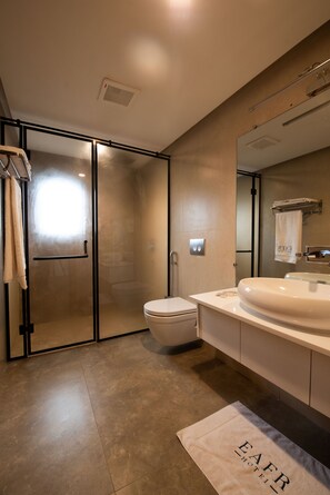 總統套房 | 浴室 | 淋浴設備、免費梳洗用品、提供毛巾、番梘