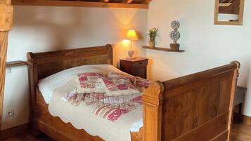 2 chambres, fer et planche Ă  repasser, Wi-Fi gratuit, draps fournis