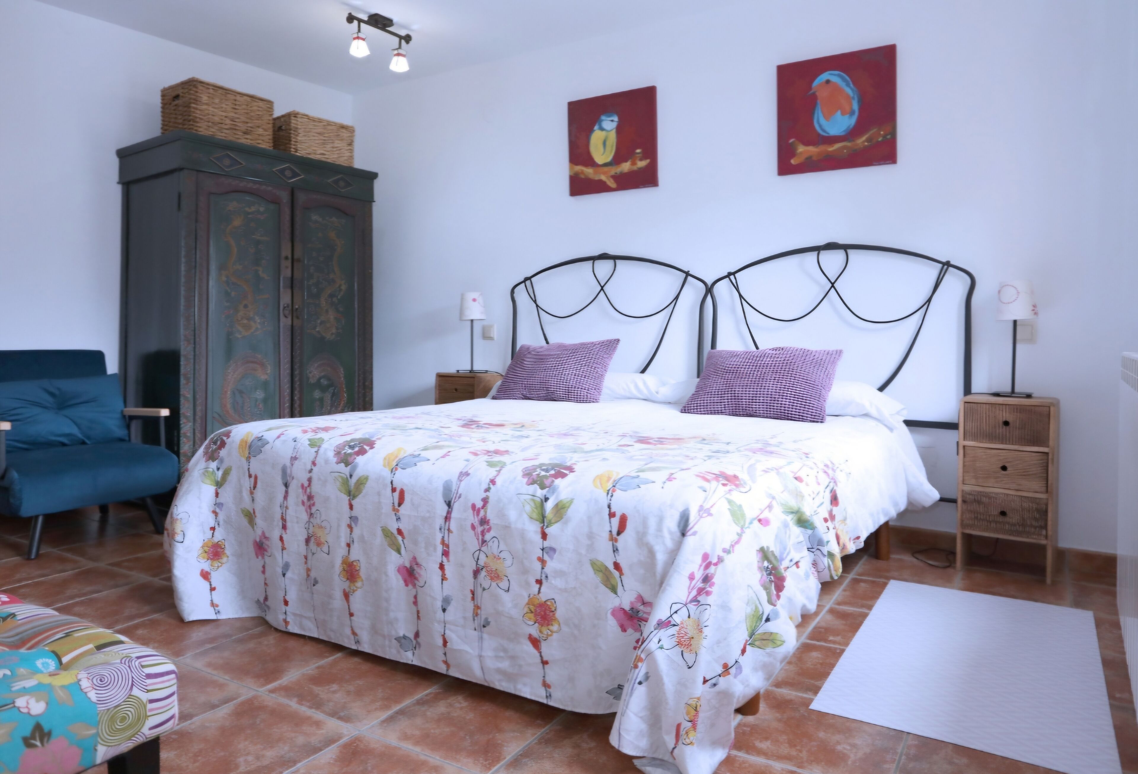 3 slaapkamers, een bureau, een strijkplank/strijkijzer, gratis wifi