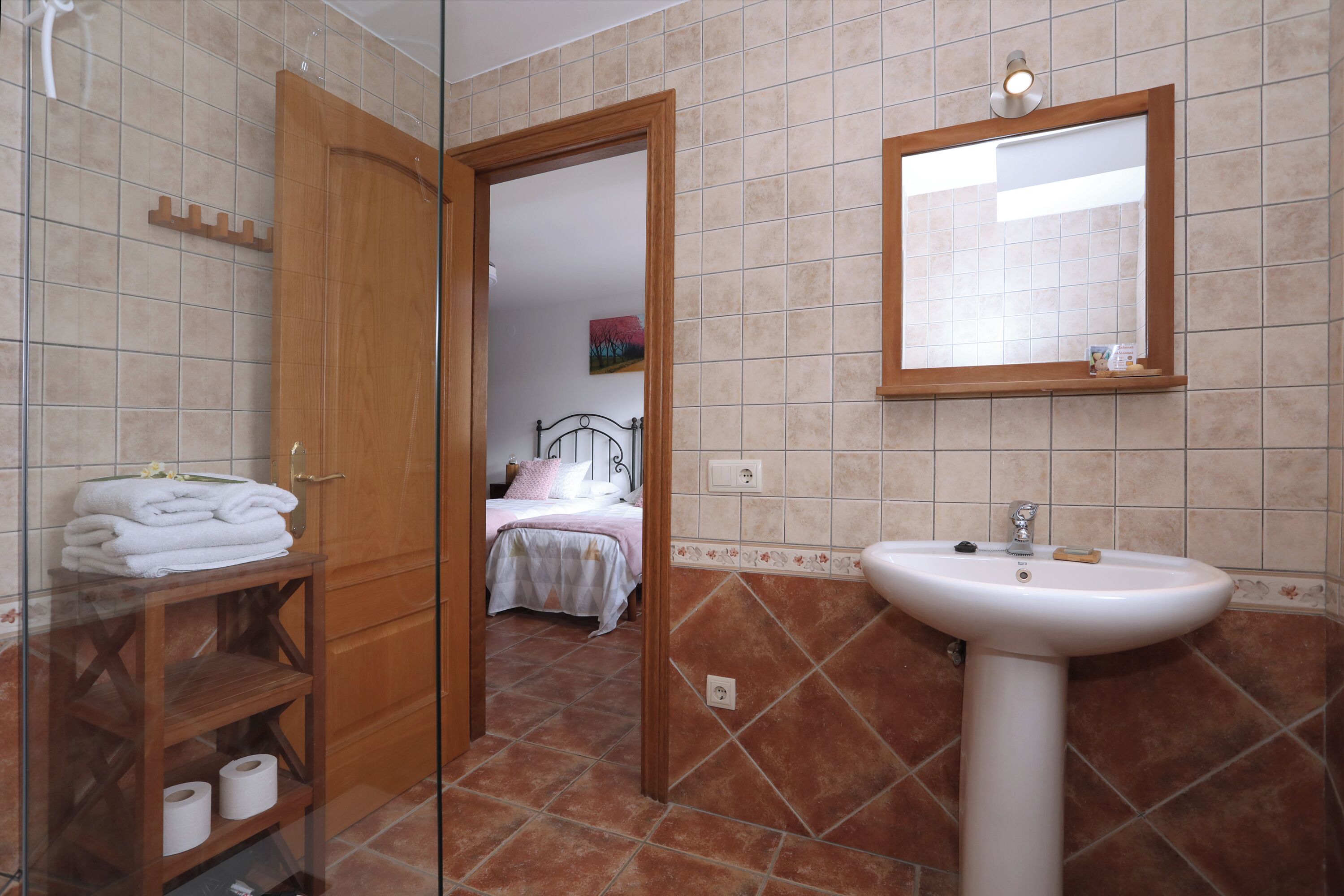 3 chambres, bureau, fer et planche à repasser, Wi-Fi gratuit